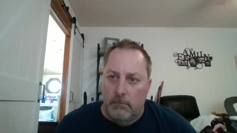 hey online show from March 8, 5:30 pm