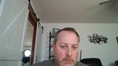 hey online show from December 12, 1:28 pm