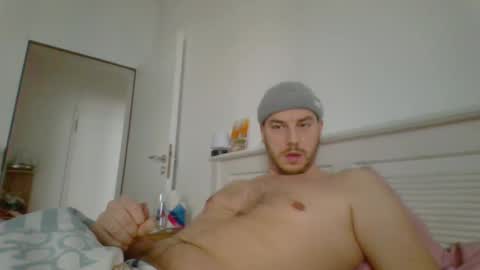 brian1_87 online show from February 2, 12:24 pm