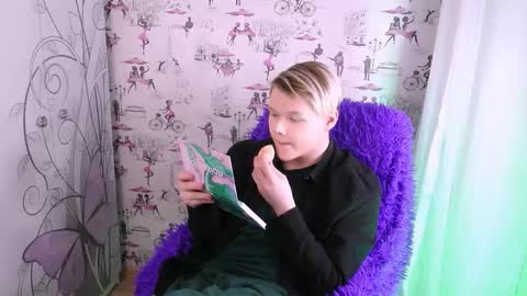 brian_mils online show from February 11, 11:37 am