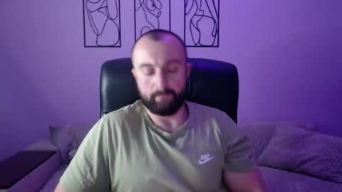 brindlefly69 online show from January 6, 11:36 am