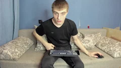 bristlebback online show from April 3, 4:04 pm