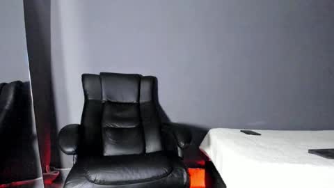 brockhurn_ online show from December 23, 1:36 am