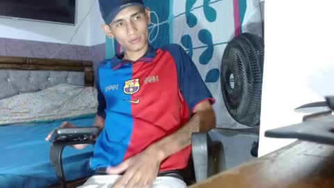 brook_17 online show from April 8, 1:06 am