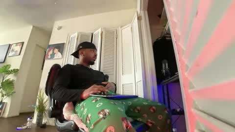 Brownskinshortyy online show from April 3, 7:10 pm