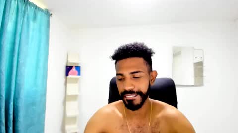 bruce_1111 online show from October 13, 8:26 pm