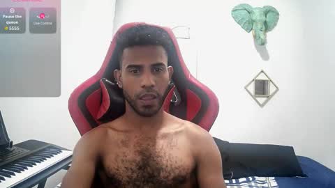 bruce_1111 online show from October 25, 10:22 pm