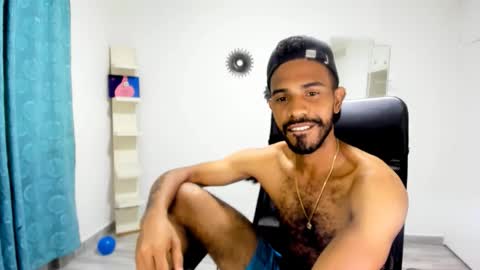 bruce_1111 online show from September 26, 10:29 pm