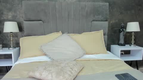 Bruce Hans online show from December 1, 12:52 pm