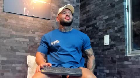 brucedallas online show from February 6, 4:53 am