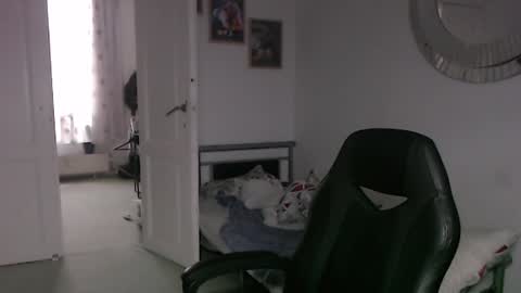 Bruce online show from January 18, 11:43 am