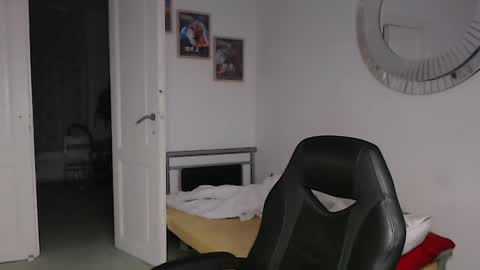 Bruce online show from December 21, 8:54 pm