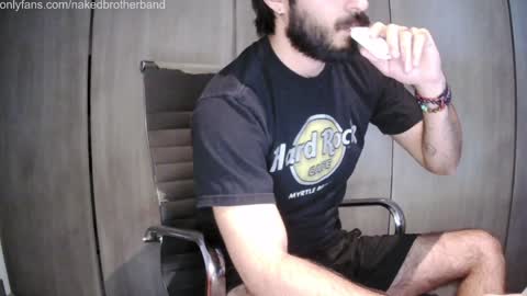 Snapshot of brunobaibe chatting on January 23, 2:39 pm brunobaibe online show from January 23, 2:39 pm