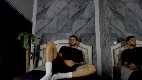 bry_dalton online show from November 26, 4:15 am