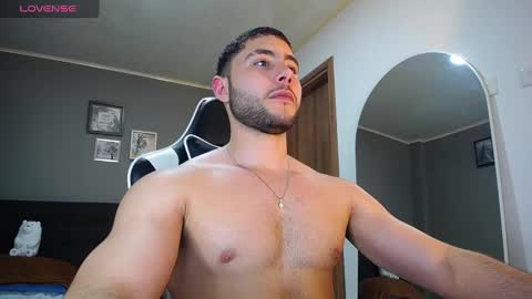 bryan_oficials online show from January 8, 12:38 am