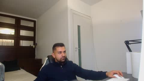 BryceReign online show from April 17, 5:32 am