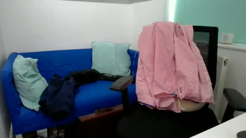 Snapshot of bubblebumdave chatting on December 6, 1:55 pm Bubblebum online show from December 6, 1:55 pm