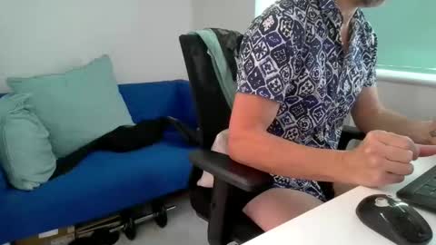 Snapshot of bubblebumdave chatting on September 24, 12:36 pm Bubblebum online show from September 24, 12:36 pm