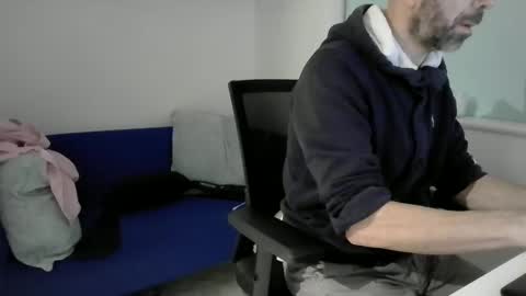 Snapshot of bubblebumdave chatting on December 10, 4:17 pm Bubblebum online show from December 10, 4:17 pm