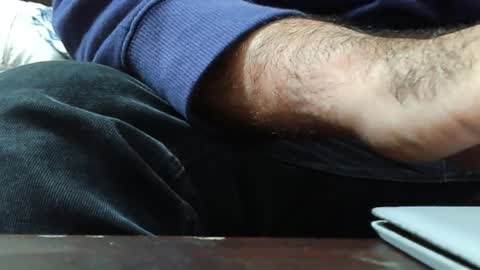 Hairy Arabian online show from November 30, 1:13 pm