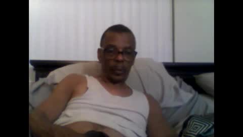 Busturgutzgd1 online show from December 7, 6:21 am