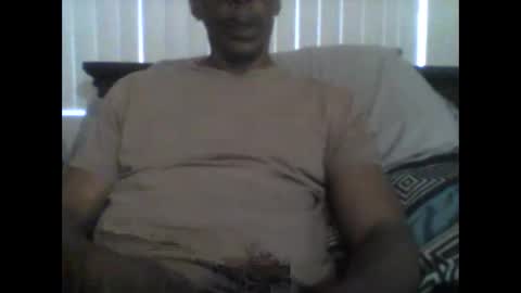 Busturgutzgd1 online show from December 25, 7:24 pm