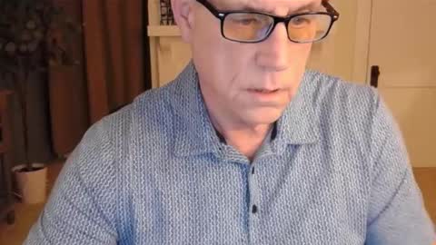 Miles online show from December 9, 11:15 am