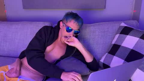 Caelan Cross online show from September 18, 10:45 pm