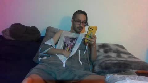 Snapshot of cal_xxx chatting on September 15, 4:03 am Cal XXX online show from September 15, 4:03 am