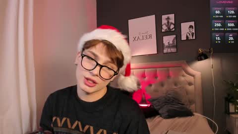 Call me Leo online show from December 19, 5:50 pm