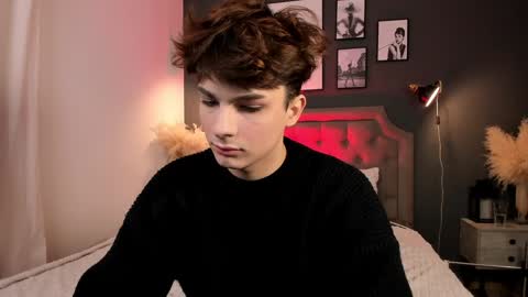 Call me Leo online show from December 12, 11:29 am