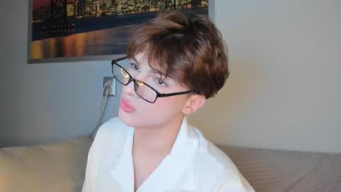 Call me Leo online show from February 28, 1:58 pm