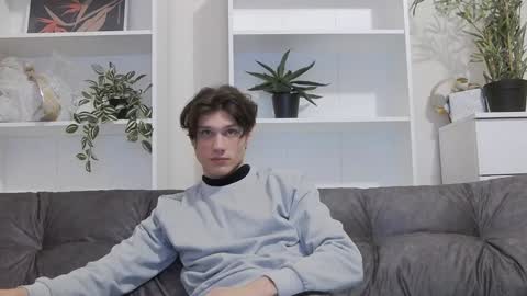 Snapshot of calvin_cay chatting on January 31, 7:29 pm Calvin online show from January 31, 7:29 pm