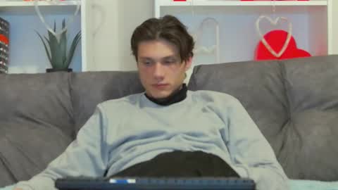 Snapshot of calvin_cay chatting on February 12, 8:40 pm Calvin online show from February 12, 8:40 pm