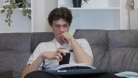 Snapshot of calvin_cay chatting on February 2, 7:57 pm Calvin online show from February 2, 7:57 pm