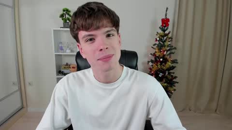 Snapshot of calvin_loves_you chatting on January 3, 7:07 pm Hey I am Calvin  online show from January 3, 7:07 pm