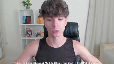 Snapshot of calvin_loves_you chatting on September 9, 6:07 pm Hey I am Calvin  online show from September 9, 6:07 pm