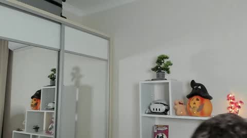 Snapshot of calvin_loves_you chatting on February 2, 7:04 pm Hey I am Calvin  online show from February 2, 7:04 pm