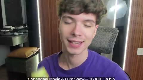 Hey I am Calvin  online show from July 1, 2:40 pm