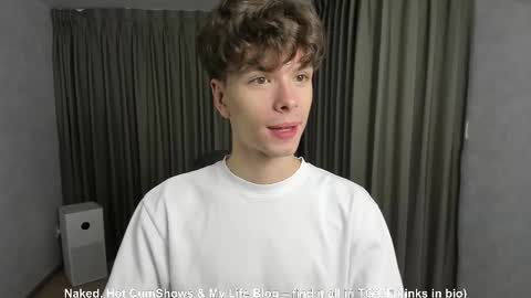 Snapshot of calvin_loves_you chatting on October 22, 2:10 pm Hey I am Calvin  online show from October 22, 2:10 pm