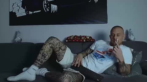 Calvin  online show from December 14, 12:39 am