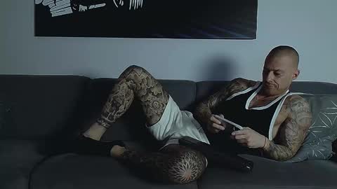 Calvin  online show from October 31, 1:29 am