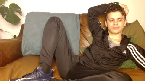 CamDoAttitude online show from March 5, 8:12 pm