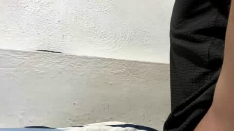 camilo9827 online show from June 20, 4:06 am