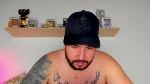 camilo_restrepo21 online show from January 15, 3:21 am