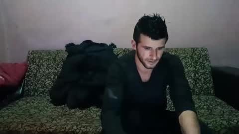 Snapshot of camshow22cm chatting on January 1, 8:37 pm FREMAN online show from January 1, 8:37 pm