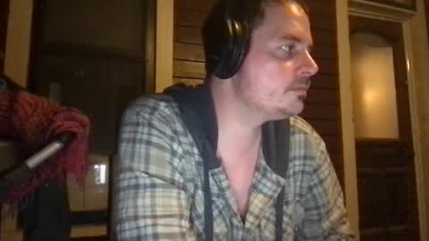 camunity online show from March 7, 8:34 am