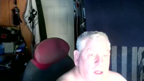 canoelicker69 online show from October 27, 8:33 pm