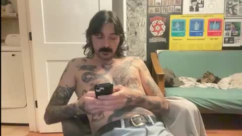 cantleavethehouse online show from February 26, 9:10 am