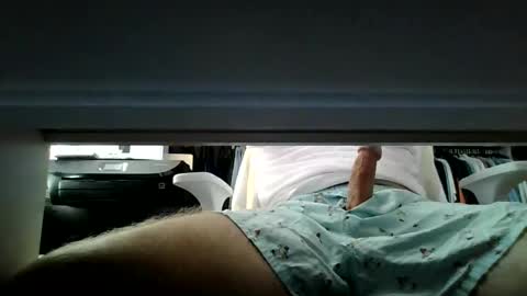 Snapshot of captncam chatting on October 3, 7:08 pm captncam online show from October 3, 7:08 pm